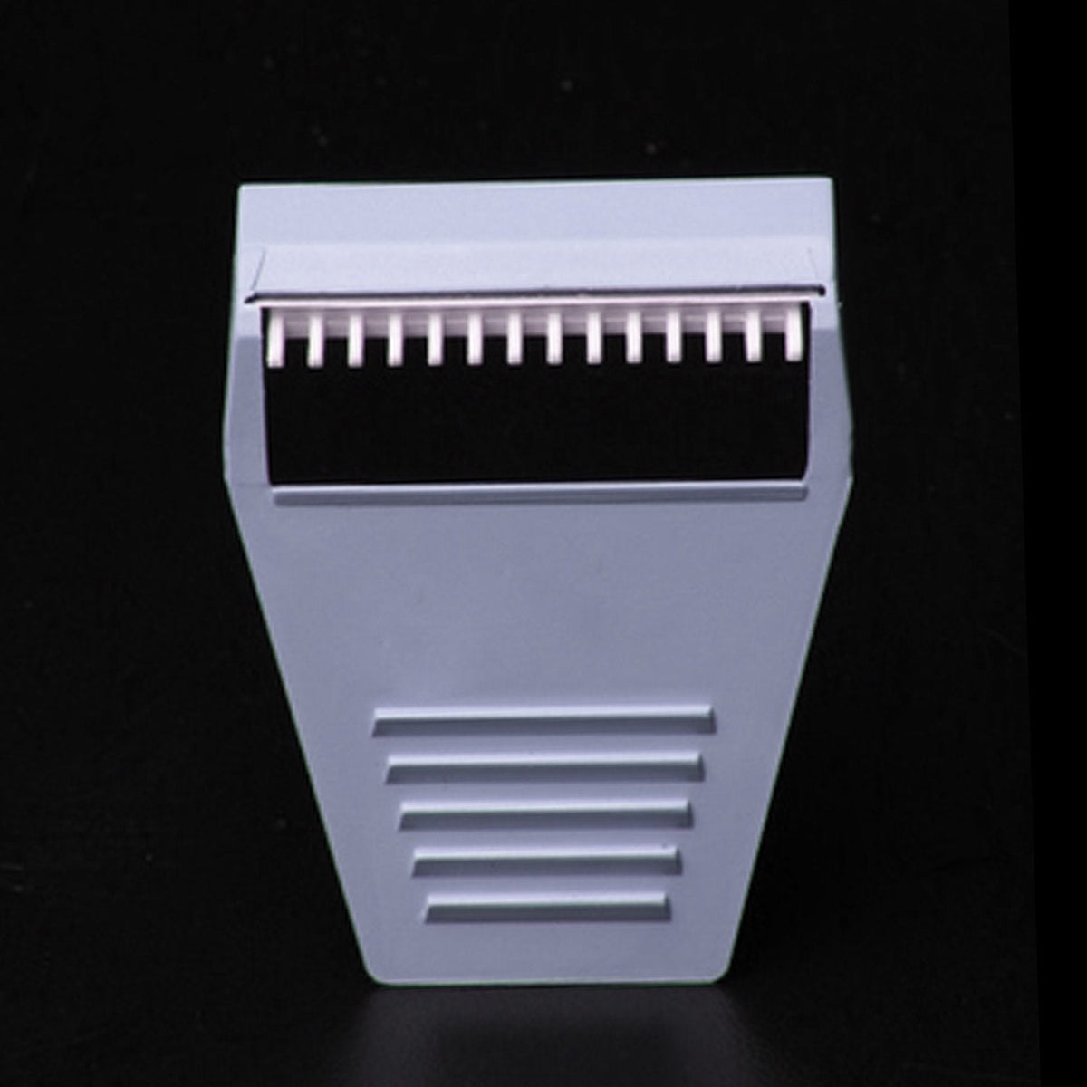 VelvaBloom Women's Body Razor for smooth, gentle shaving.