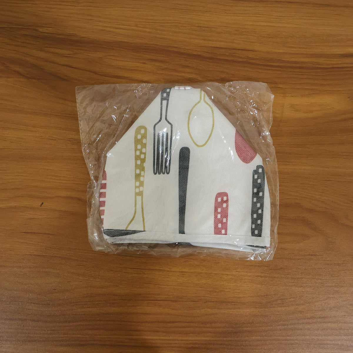 CookAura reusable small size food cover in use during dining