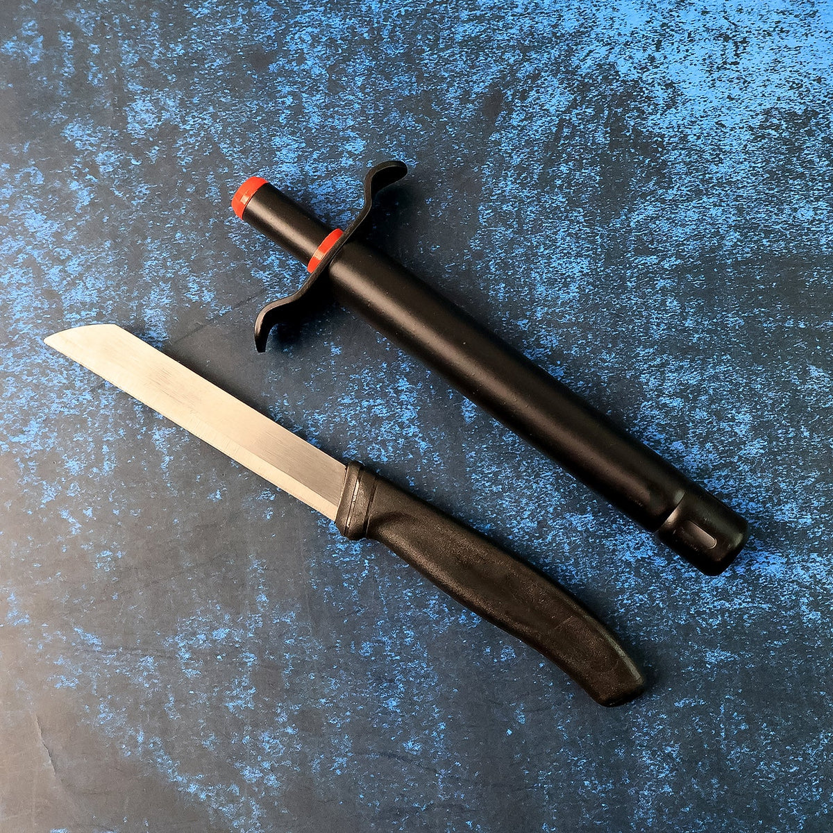 Multi-purpose kitchen knife ideal for chopping and slicing in combo set